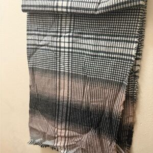 Black and White Plaid Scarf